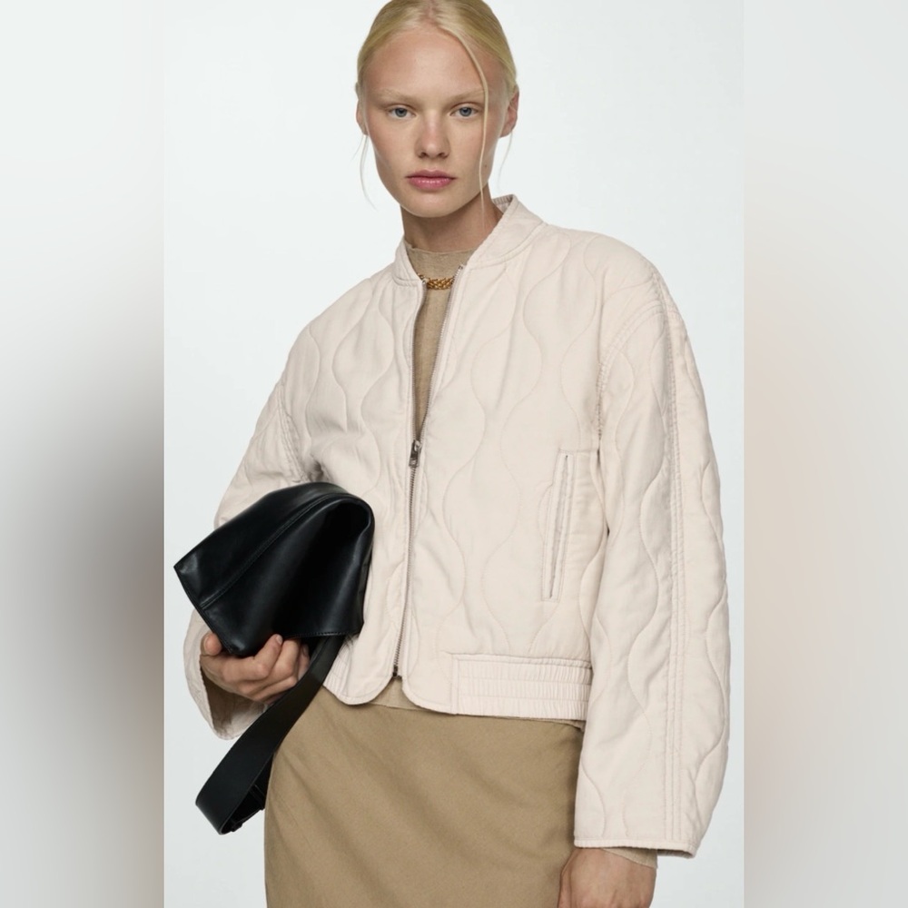 Mango Quilted Bomber Jacket Round neckline Long sleeves Side pockets NWT size M